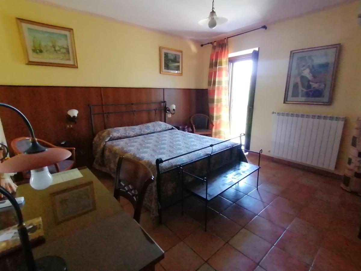 Locanda Del Barone Caramanico Terme Bagian luar foto