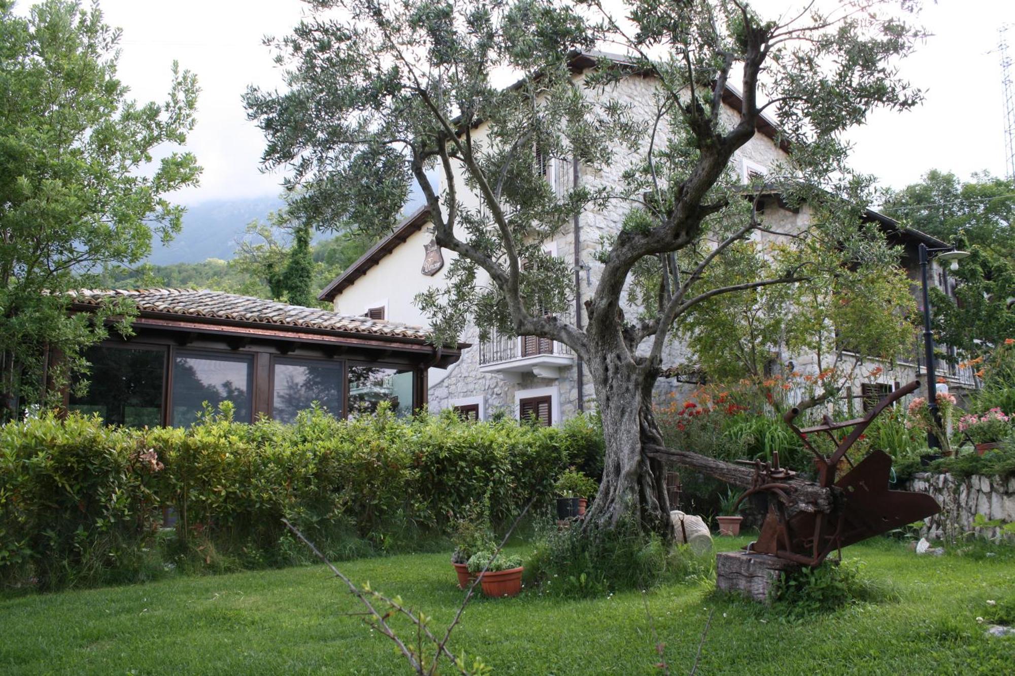 Locanda Del Barone Caramanico Terme Bagian luar foto