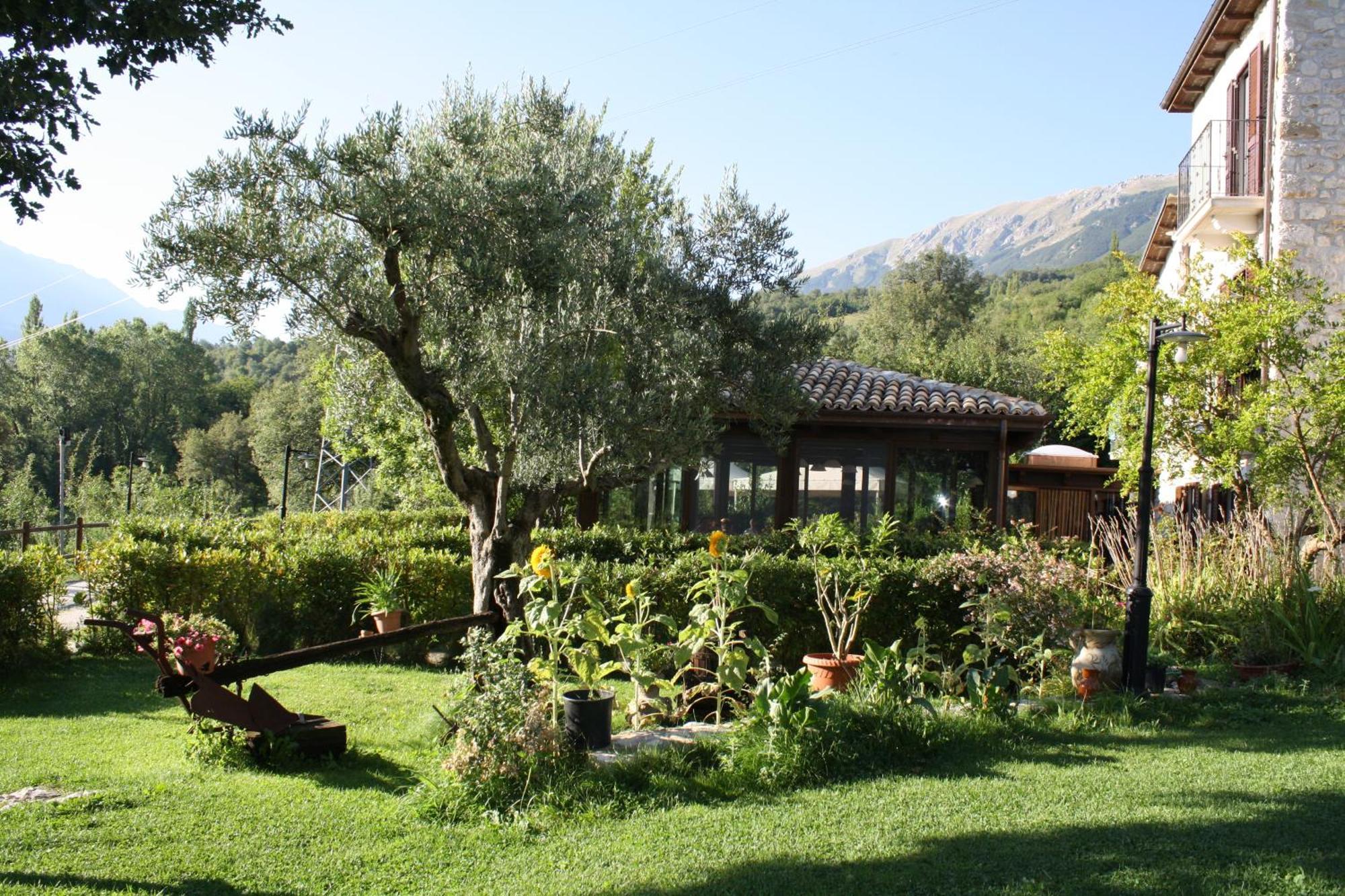 Locanda Del Barone Caramanico Terme Bagian luar foto